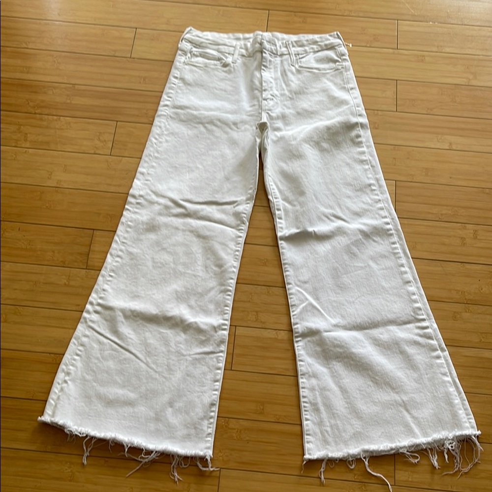 Women's White Flared Jeans MOTHER The Roller Fray High Rise Stretch Size 31